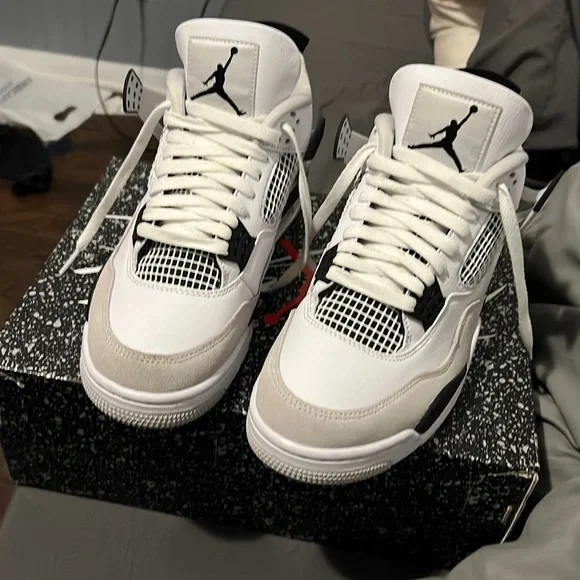 Jordan | Shoes | Jordan 4 Military Black Basically Ds A Few  display picture 2
